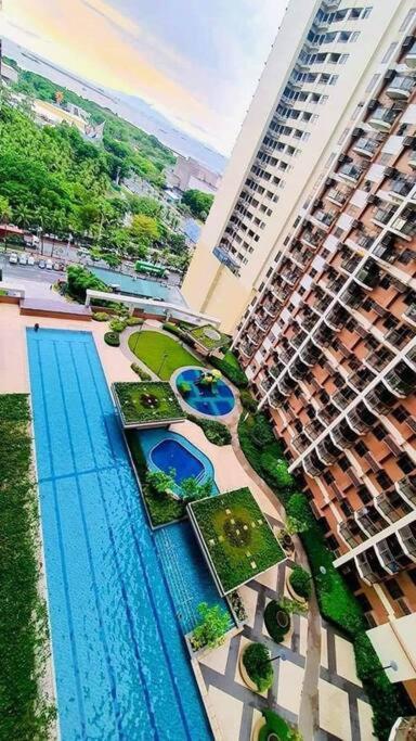 Marias Suite Near Manila Bay Free Use Of Pool Exterior photo