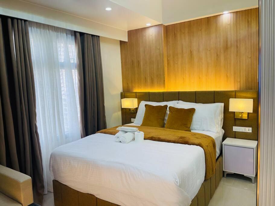 Marias Suite Near Manila Bay Free Use Of Pool Exterior photo